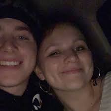 Holly Esterly (@HollyEsterly1)