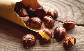 Tatsächlich gibt es beim sammeln von pilzen beschränkungen, wobei die das angebot an speisepilzen ist groß: Maronen Gesunder Snack In Der Vorweihnachtszeit