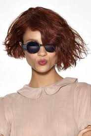 Carre Court Asymetrique Boucle De Saint Algue Carre Court Asymetrique Coupe De Cheveux Cheveux
