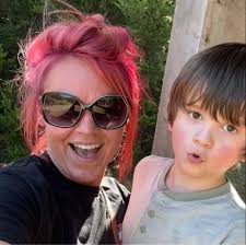 Brittany Bourne (@BBKC999) • Facebook, Connect with friends