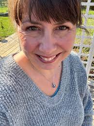 Leo's Actions with the Necklace in Days of Our Lives