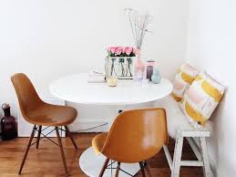 Les modèles de table à manger sont habituellement adaptés à la conception d'une chaise ou d'un canapé existant, de sorte que la salle à manger est attrayante et harmonieuse. Idee Decoration Petite Salle A Manger Salle A Manger Petit Espace Petite Salle A Manger Coin Salle A Manger