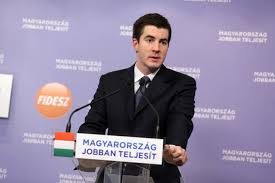 Kocsis máté azt is megjegyezte, a dk veszélyes vizekre evezett, mert ha elfogadottá válik, hogy politikai nézetkülönbségek miatt a frakciók nem támogatják egymás jelöltjeit a mandátumok. Kocsis Mate Lesz A Fidesz Budapesti Elnoke Hir Ma