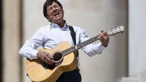 Gianni morandi and cesaria evora crepuscolare solitudine (crepuscular solidao) (2012). Assisi Il Concerto Di Gianni Morandi Senza Pubblico Raccoglie Fondi Per Solidarieta La Repubblica