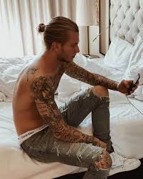 Rammeheerser) was born in leipzig, germany. Loris Karius Goes Out With The Model And German Marca English