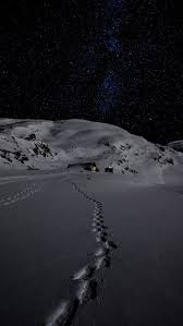 Share Your Most Spectacular Photos Of Night Sky Around The World In 2020 Winter Wallpaper Snow Wallpaper Iphone Iphone Wallpaper Mountains