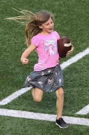 Making football relevant to women since 1996. Tom Brady S Kids Hit The Field At His Best Buddies Charity Event