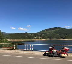 Transalpina straße ist die höchste straße in rumänien. Lacul Oasa Mica Transalpina Rumanien Laculoasa See Lac Lacul Lake Transalpina Travel Indianroadmaster Motorcycle Travel Indian Motorcycle Indian Road