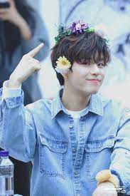 Seungmin 18 01 28 Fansign Stray Kids Seungmin Crown For Kids Kids
