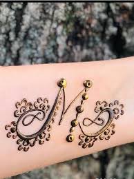 If henna intrests you then go for this both the hands henna style. Adibaumair Sheikh Henna Designs Easy Beginner Henna Designs Henna Tattoo Designs