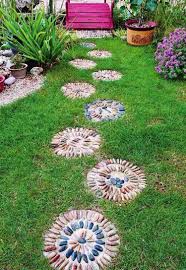 18 Kieselstein Mosaik Garten Garten Upcycling Gartenwege Anlegen Mosaikgarten