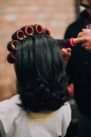 This is my review of velcro rollers on my hair. A Pro Hairstylist Gave Us Curly Hair Makeovers And A Bunch Of Really Good Tips We Can Actually Use