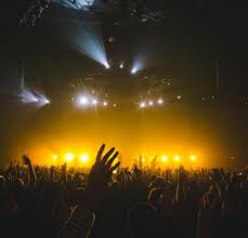 Hard rock with a twist. Untold Festival Unterkunft Finden Hometogo