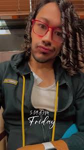 Good morning everyone waiting to start my dialysis treatment ready for my  “oil change” lol hope yall have a blessing day 🤟🏻🤟🏻