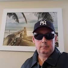 James Illinsky (@James3121948)