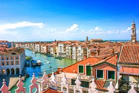 Here families can explore a plethora of sites and experience the wonders of both history and nature. City Break City Break Uri Bilete Avion Hotele