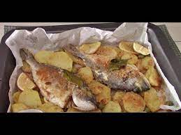 Con Questa Ricetta Tutti Riusciranno A Cucinare Il Pesce Youtube Geflugel Fische