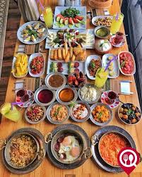 Yoresel Serpme Kahvalti Beyzade Kunefe Istanbul Eyup Alibeykoy Calisma Saatleri 08 00 01 30 Kahvalti Servis Saat Yemek Sunumu Yemek Yemek Tarifleri