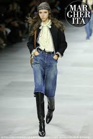 Tommy hilfiger nuova collezione abbigliamento moda donna catalogo primavera estate uno stile pratico e leggermente eccentrico, anni settanta,nuance delicate e ricami esotici, quello che ha portato sulle passerelle tommy hilfiger, per una donna ironica, libea da schemi formali e statici. Tendenze Moda Primavera Estate 2020 Evviva Gli Anni 70 Sfoggiamo Di Nuovo Quel Look Moda Seventies