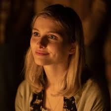 Yellowjackets TV Show: Lauren Ambrose and Liv Hewson Characters