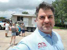 How do you know when you've picked the right place for lunch? When you walk  in and there are already two other foodie admins waiting! This is where you  need to be-Carter,