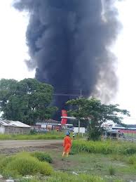 Seorang saksi menceritakan kronologi kebakaran di kilang minyak balongan, senin (29/3/2021) dini hari sekitar pukul 01.00 wib. Regional Pertamina Balongan Kebakaran Warga Panik