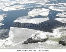 Beispielsweise in jedem abteil und zusätzlich noch welche im gang klar haben die eine notbremse. Shutterstock Puzzlepix