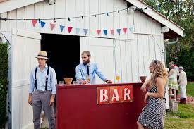 13 Bar Guinguette Jehan Pascal Jpg 650 433 Pixels Idee Mariage Guinguette Guinguette Mariage