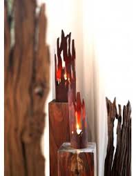 Es besitzt eine natürliche schönheit, ist eine maritime dekoration lässt sich hervorragend aus schwemmholz und muscheln basteln. Treibholz Deko Mit Rost Lampe Windlicht Und Mehr Kaufen