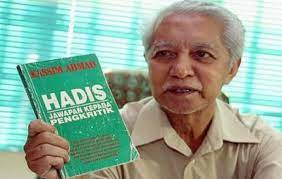 See all books authored by kassim ahmad, including hadith: Kassim Ahmad The Long Agony Of A Public Intellectual Din Merican The Malaysian Dj Blogger