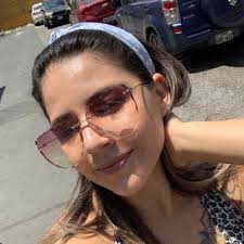 Eva Novotny (@evitanovotny)