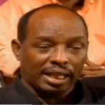 Abwaan laabsaalax oo maanso baroordiiq ah ka dul tiriyay aaskii abwaan sangub. Daawo Abwaan Sangub Oo Si Xun U Weeraray Dawlada Itoobiya Iyo Wararka Sheegaya In Sheegaya In Ethiopia Soo Dalbatay