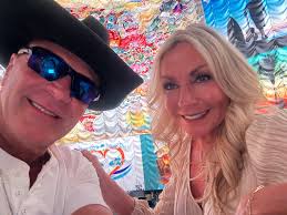 Barry Manilow upcoming concerts and fan discussions