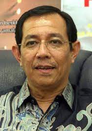 Pelantikan beliau menggantikan profesor emeritus tan sri dato' dr. First Malaysian Elected To Post The Star