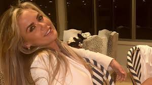 United Airlines gets 1st 787