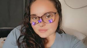 Anna Hendrix's Instagram, Twitter & Facebook