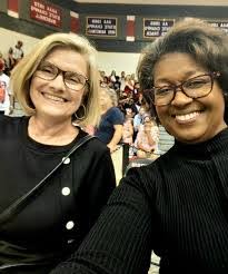 Lenora Grace's Instagram, Twitter & Facebook