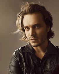 Ok they use a sound stage to film those Monty carlo scenes right .