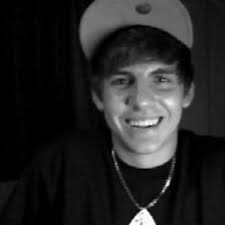 Eric Van Evans (@EvansHockey87)