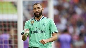 Find the perfect karim benzema stock photos and editorial news pictures from getty images. Football News Real Madrid 5 3 Fenerbahce Karim Benzema Hat Trick Brings Welcome Smile To Zidane Eurosport