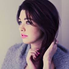 Blue Eyes Brunette Dark Hair Fair Skin Baby Pink Lips Pink Nails Retro Eyeliner Brown H Hair Pale Skin Hair Color For Fair Skin Trendy Hair Color