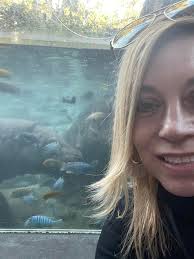 Fritz the hippo plays with dead fish, fan reactions and photos