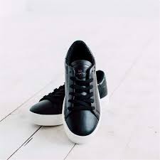 Die produktion findet in spanien und italien. Bahatika Rocha Schwarz 100 Vegane Nachhaltige Business Fair Sneaker Sneakers Unplugged