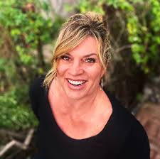 Juliana Pope's Instagram, Twitter & Facebook