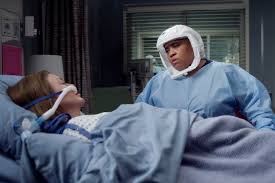 The last time fans saw lexie was in season 8 before she died in a. Grey S Anatomy Season 17 Episode 5 Review Fight The Power Tv Fanatic