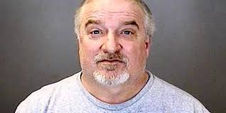 Man pulls out cocaine while trying to bail out friend