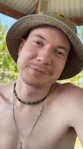 Bren Wilson's Instagram, Twitter & Facebook