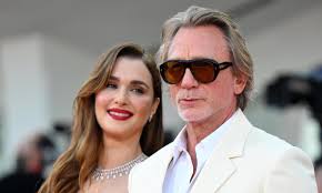 Nikad nije vjerovala u brak, sve dok u njezin život nije ušetao James Bond 