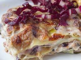 Sono morbide, cremose, golose e soprattutto facilissime da preparare! Lasagne Al Radicchio Mangiare Bene