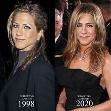 Find j jennifer aniston today. Jennifer Aniston On Instagram 1998 2020 We Stan A Queen That Knows How To Age Backwards In 2020 Jennifer Aniston Aging Backwards Celebrities